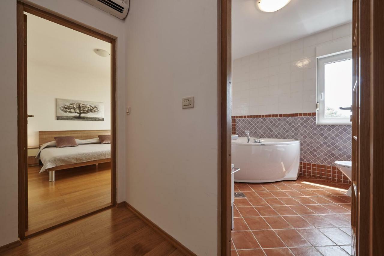 Buonocore Apartment トロギール エクステリア 写真