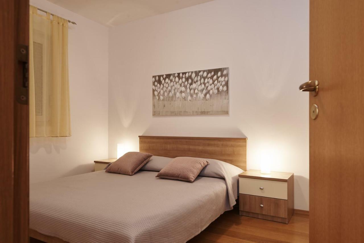 Buonocore Apartment トロギール エクステリア 写真